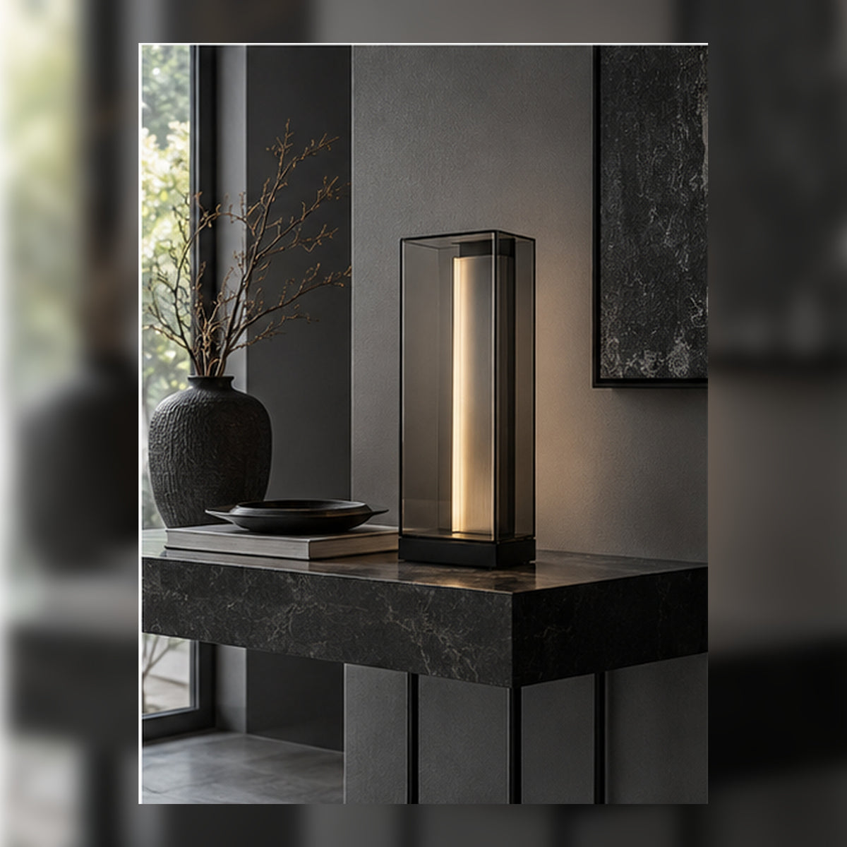 Lampe Monolithe Fumée – Éclairage d’appoint vertical et sculptural
