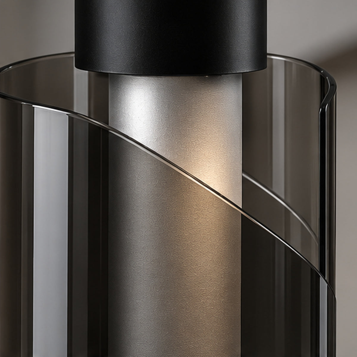 Suspension Cylindre Fendu – Éclairage architectural en verre fumé